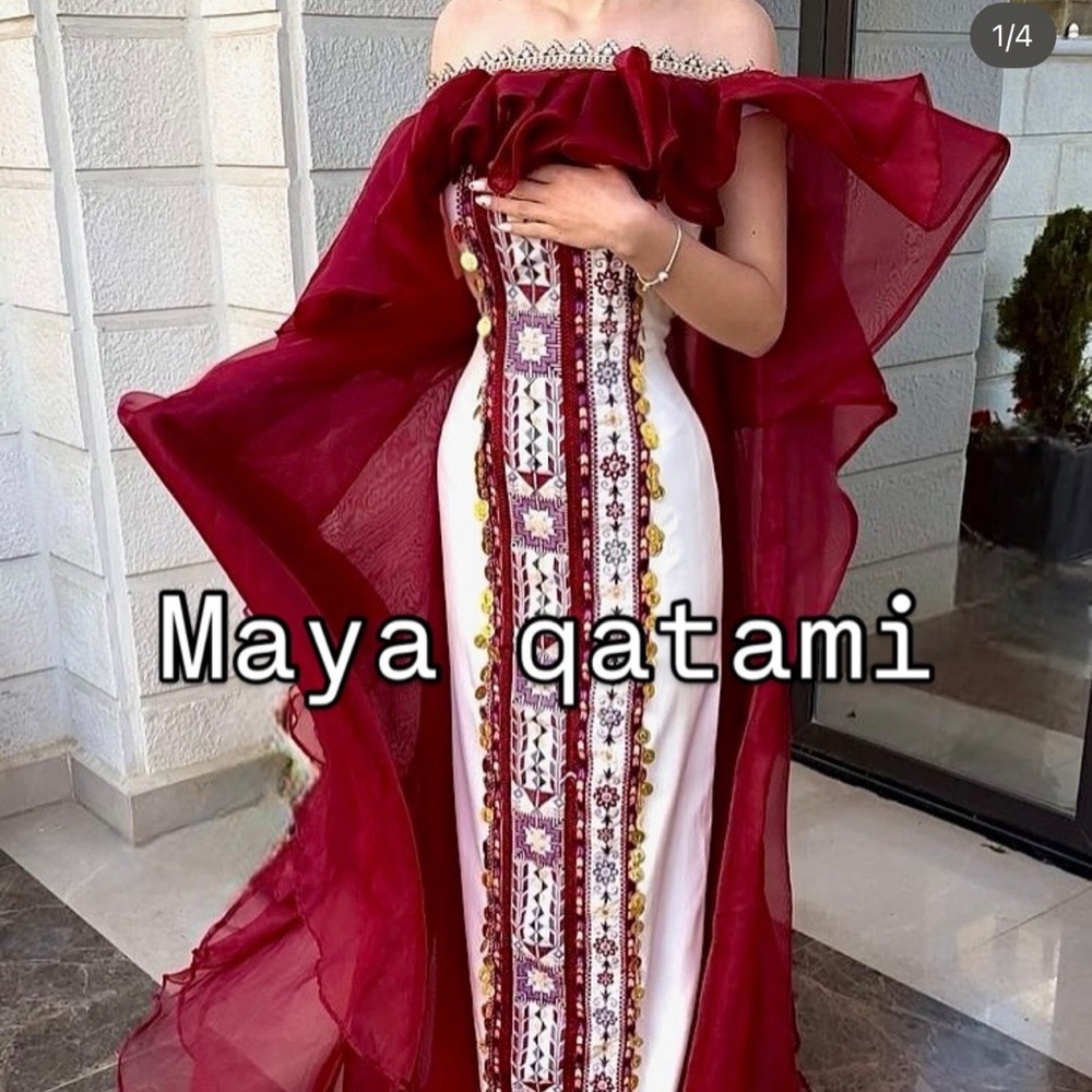 Henna thobe dress custom modern dress Palestinian Jordanian